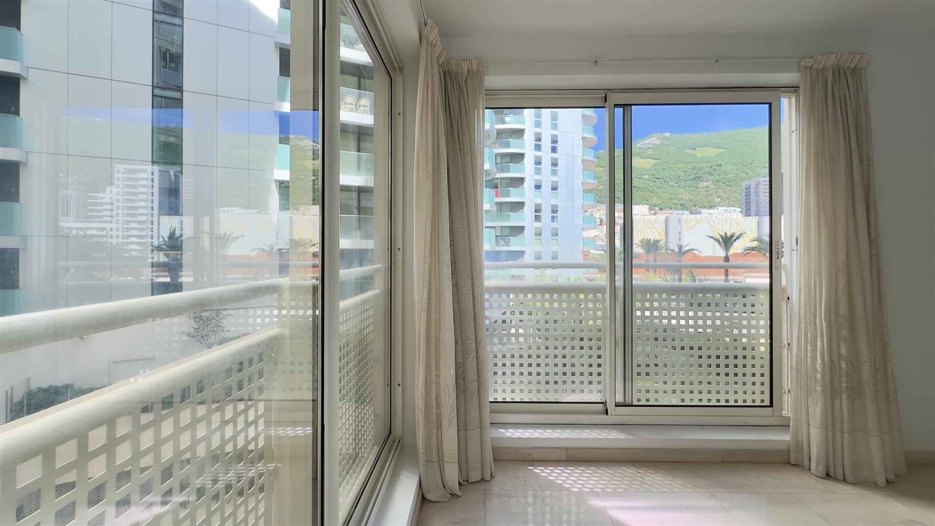 Image of Apartment - 1 Bedrooms - 1 Bathrooms for Sale in Eurotowers-Gibraltar, Image 5